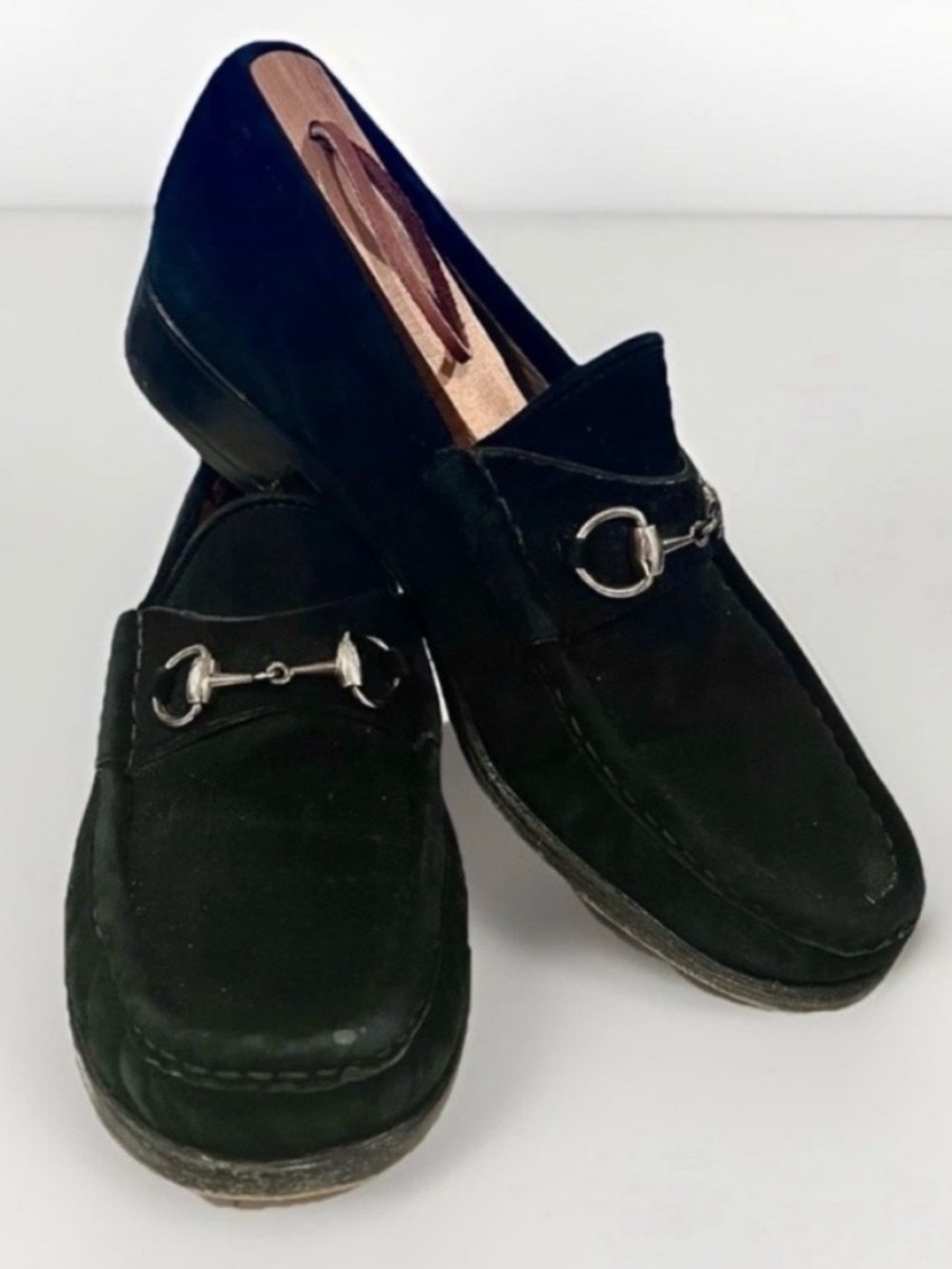 GUCCI Women's Authentic 8.5B Black Suede Silver Horse-bit Loafers - Picture 2 of 13